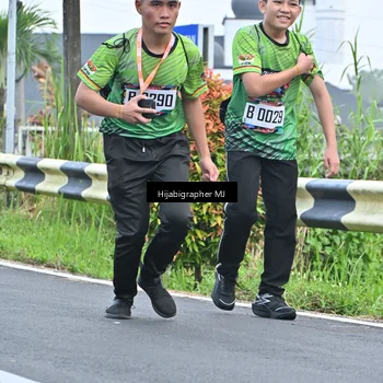 Runner Photo 8056539