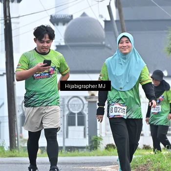 Runner Photo 8056631