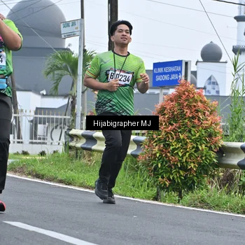 Runner Photo 8056699