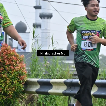 Runner Photo 8056700