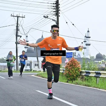 Runner Photo 8056792