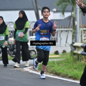 Runner Photo 8056902