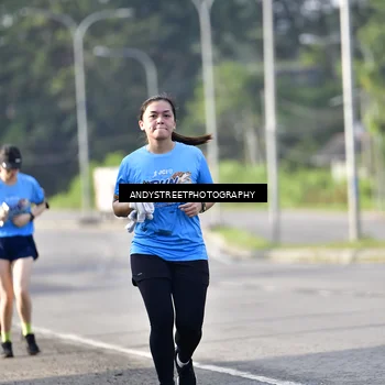 Runner Photo 8058100