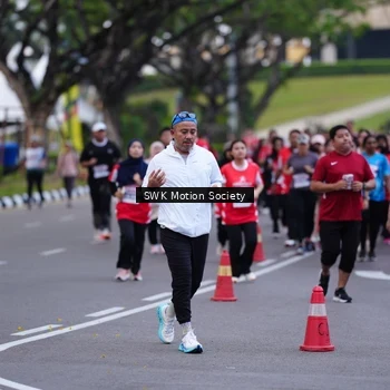 Runner Photo 8059983
