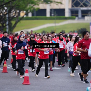 Runner Photo 8060003