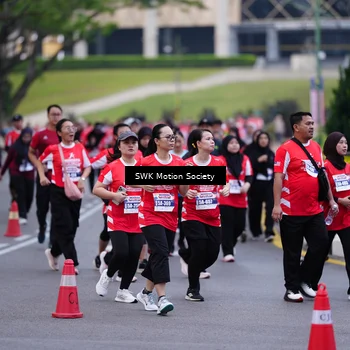 Runner Photo 8060110