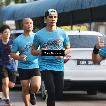 Runner Photo 8060630