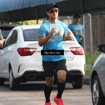 Runner Photo 8060671