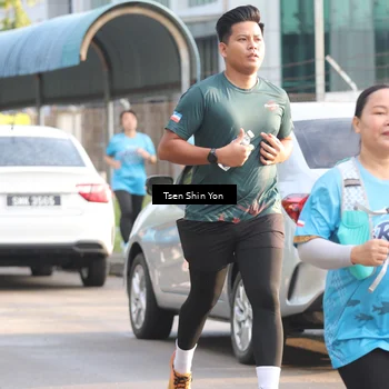 Runner Photo 8060712