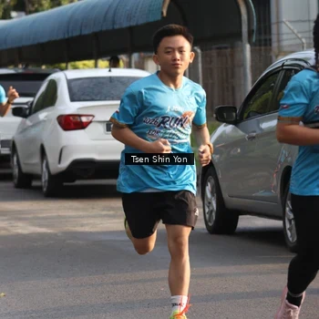 Runner Photo 8060720