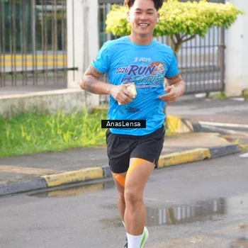 Runner Photo 8060821
