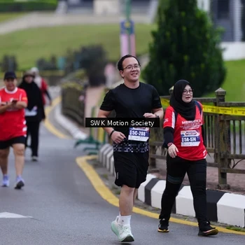 Runner Photo 8060841
