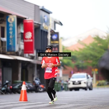 Runner Photo 8061324
