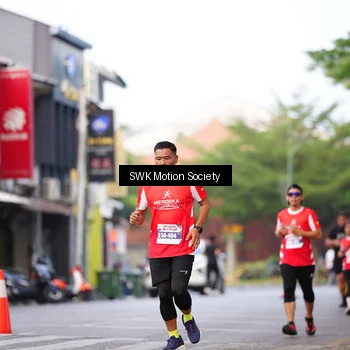 Runner Photo 8061340