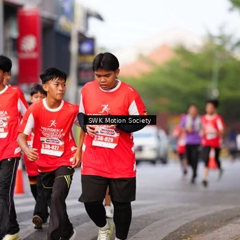 Runner Photo 8061558