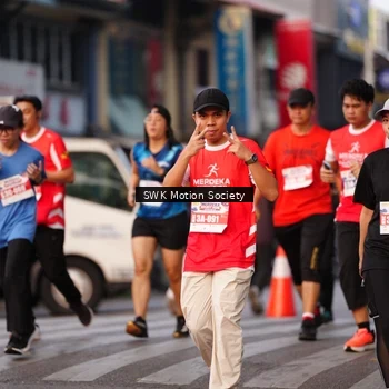 Runner Photo 8062342