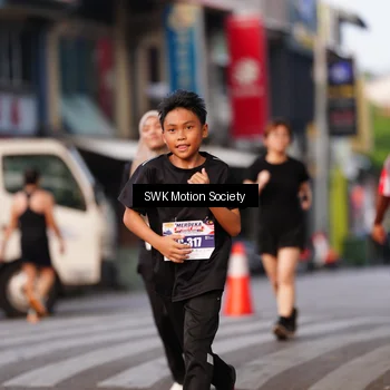 Runner Photo 8062438