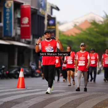 Runner Photo 8062652