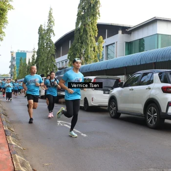 Runner Photo 8062679