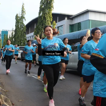 Runner Photo 8062695
