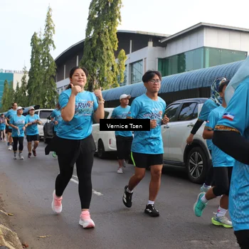 Runner Photo 8062696
