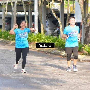 Runner Photo 8062699