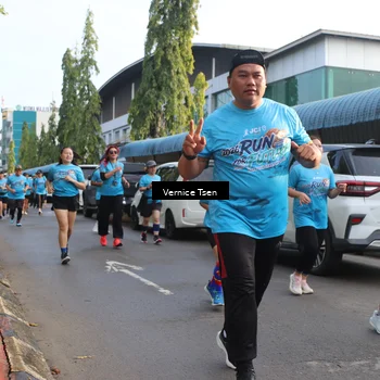 Runner Photo 8062768