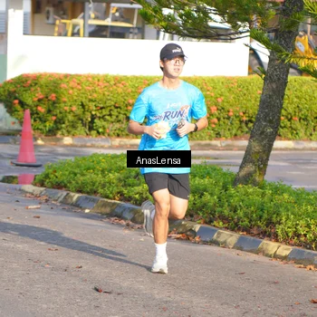 Runner Photo 8062875