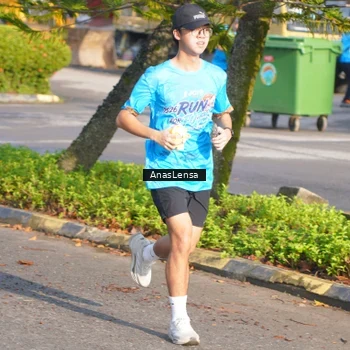 Runner Photo 8062918