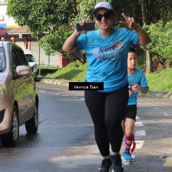 Runner Photo 8063070
