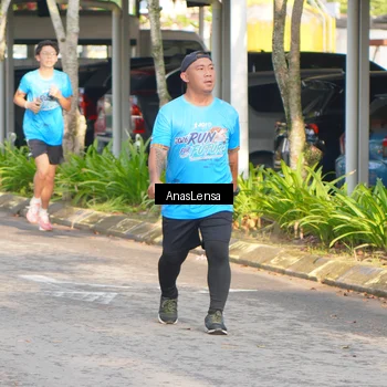 Runner Photo 8063400