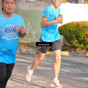 Runner Photo 8063511