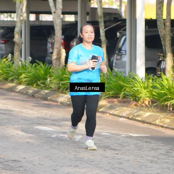 Runner Photo 8063712