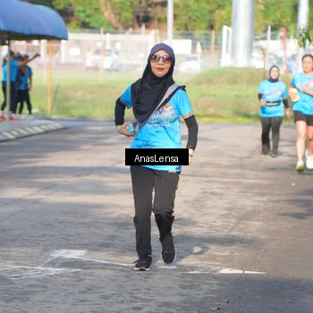 Runner Photo 8063863