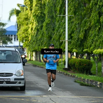 Runner Photo 8064024
