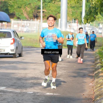Runner Photo 8064471