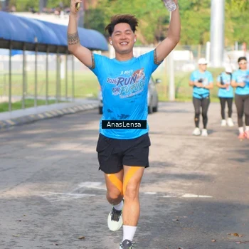 Runner Photo 8064654