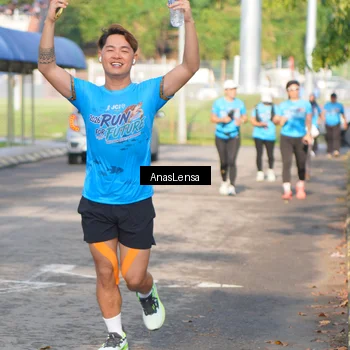 Runner Photo 8064660