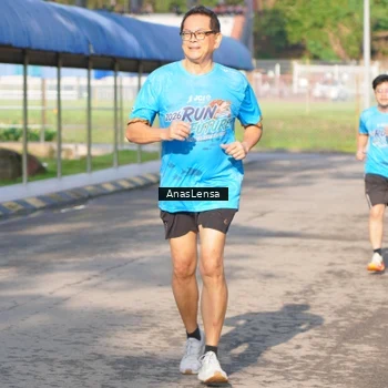 Runner Photo 8065626