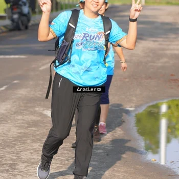 Runner Photo 8066587