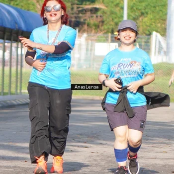 Runner Photo 8066819