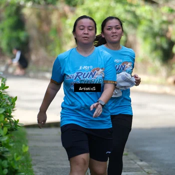 Runner Photo 8070102