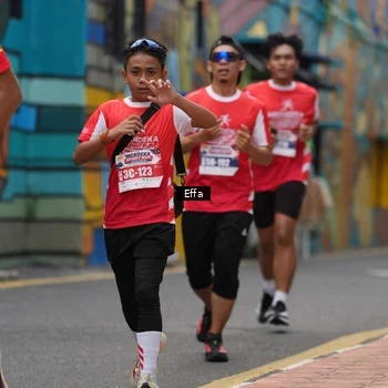 Runner Photo 8070395