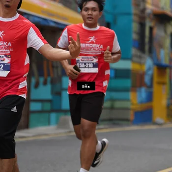 Runner Photo 8070433