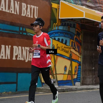 Runner Photo 8070448