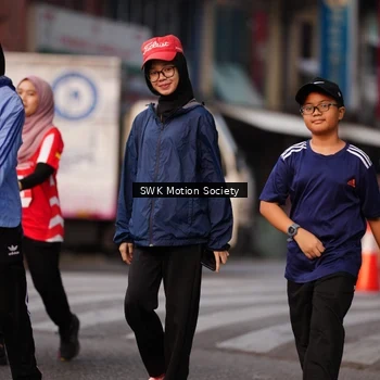 Runner Photo 8070666