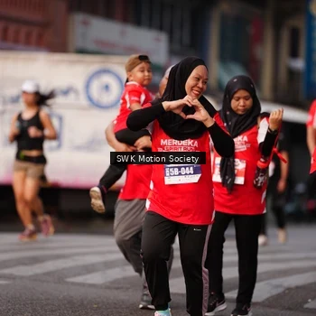 Runner Photo 8070713
