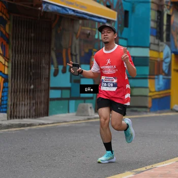 Runner Photo 8070735