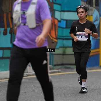 Runner Photo 8070756