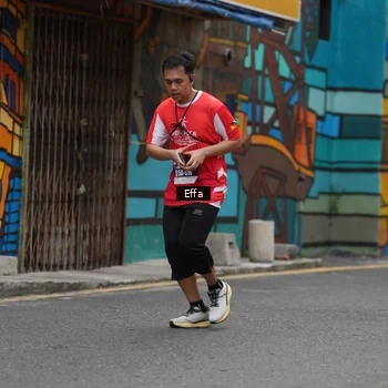 Runner Photo 8070759